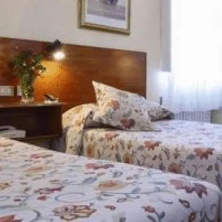 Hotel Hotel Roman Castrillon